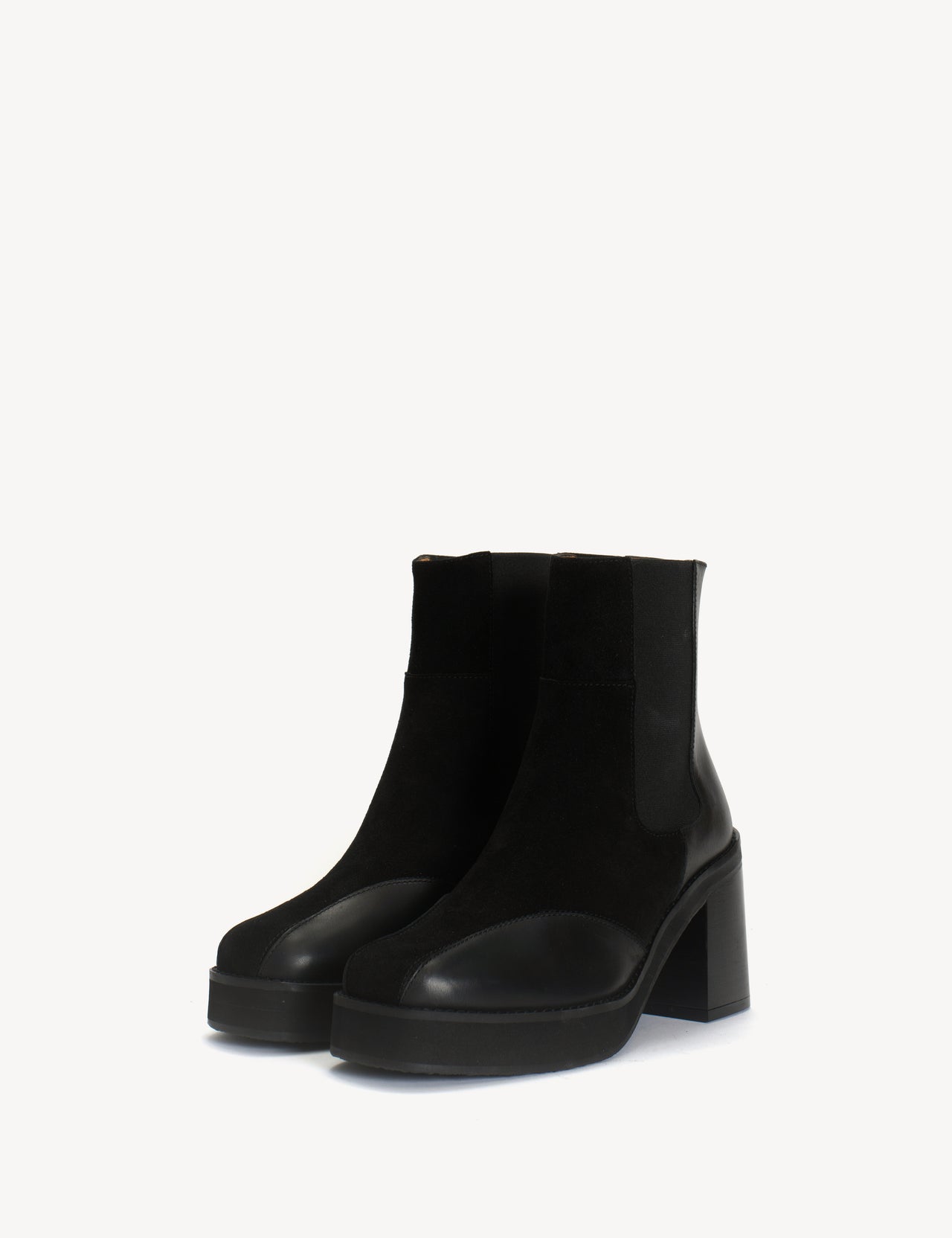 Fanny Boot In Black Calfskin & Calf Suede
