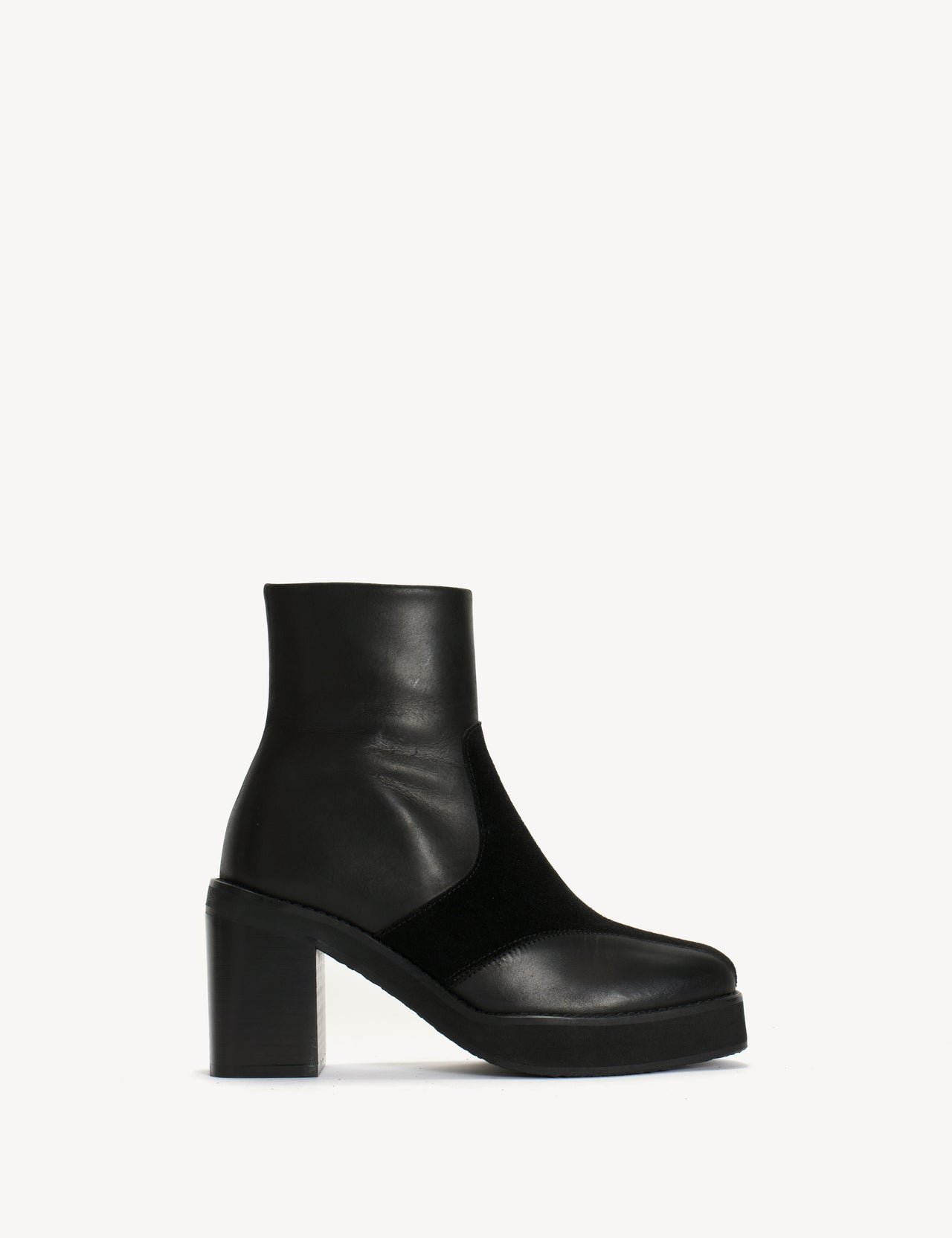 Frida Boot In Black Calfskin & Calf Suede