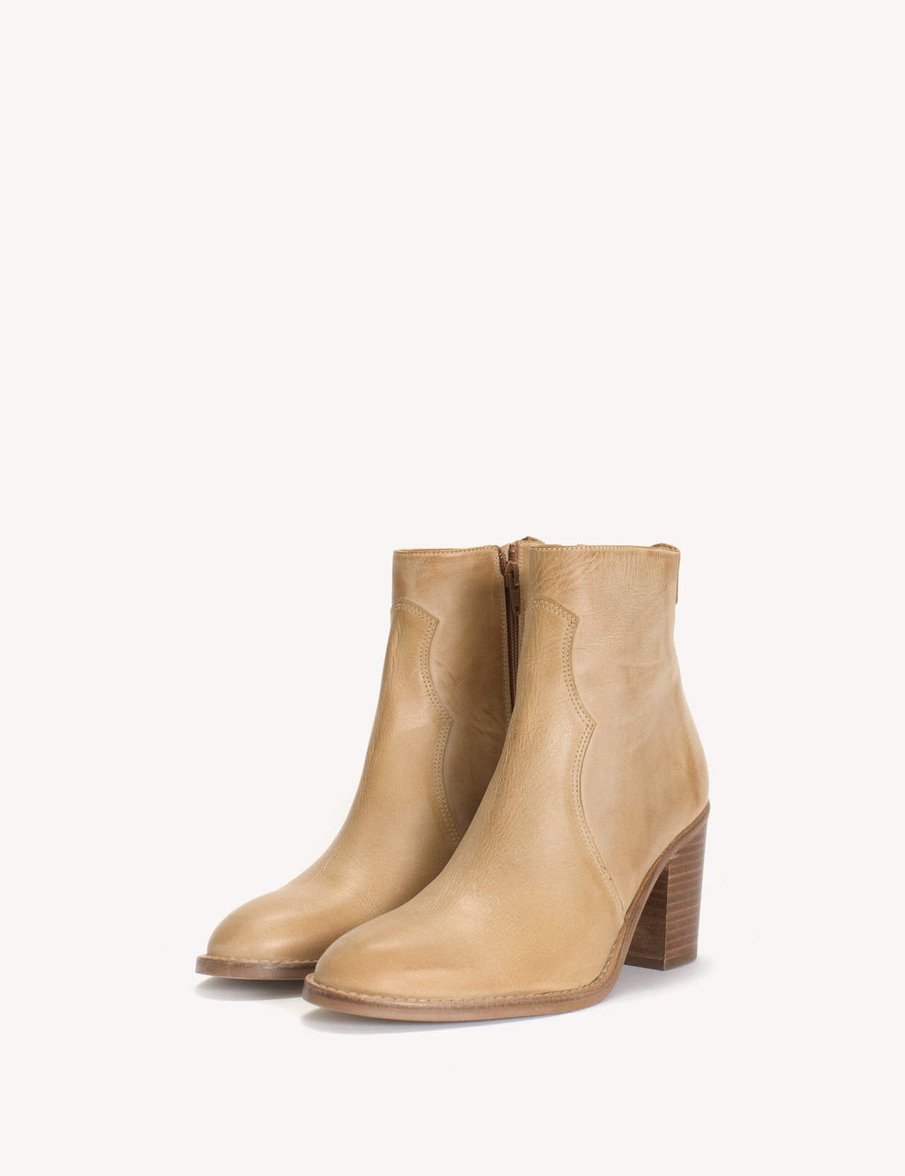 Jeanet Boot In Light Tan Escovado Leather