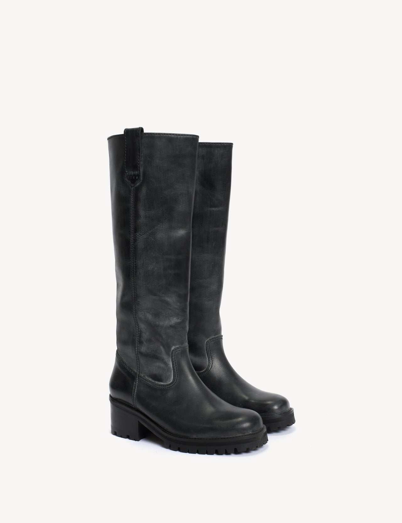 Anett Gaucho Boot In Black Escovado Cowhide