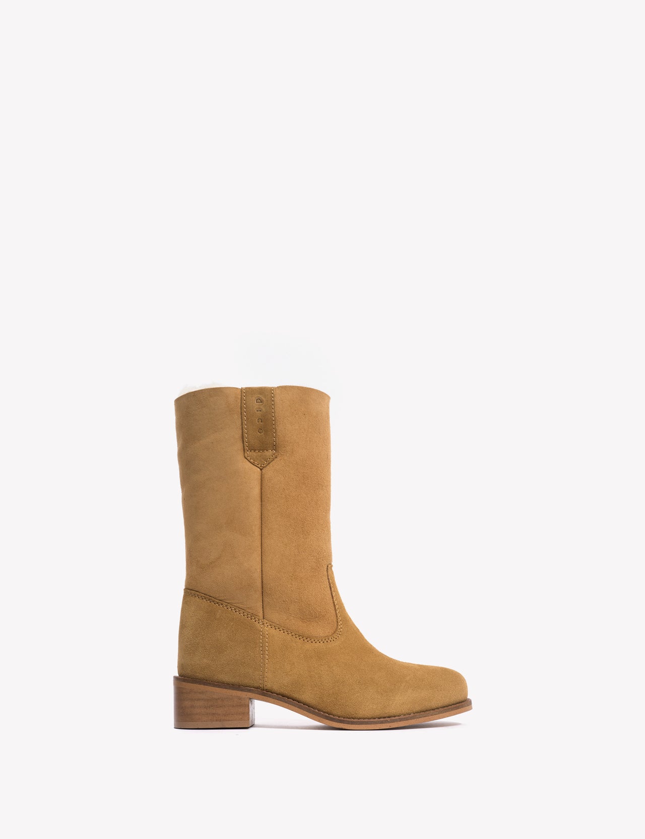 Julia Gaucho Boot In Tan Shearling Fur