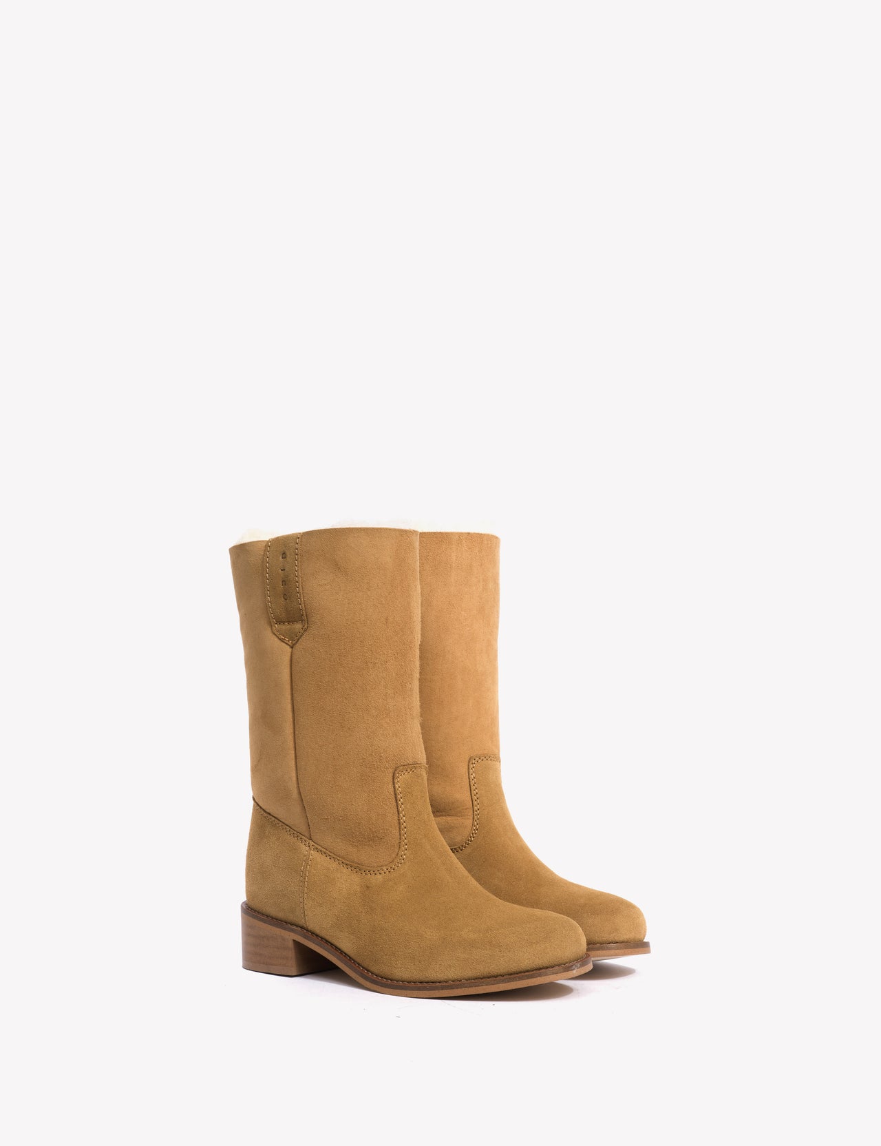Julia Gaucho Boot In Tan Shearling Fur