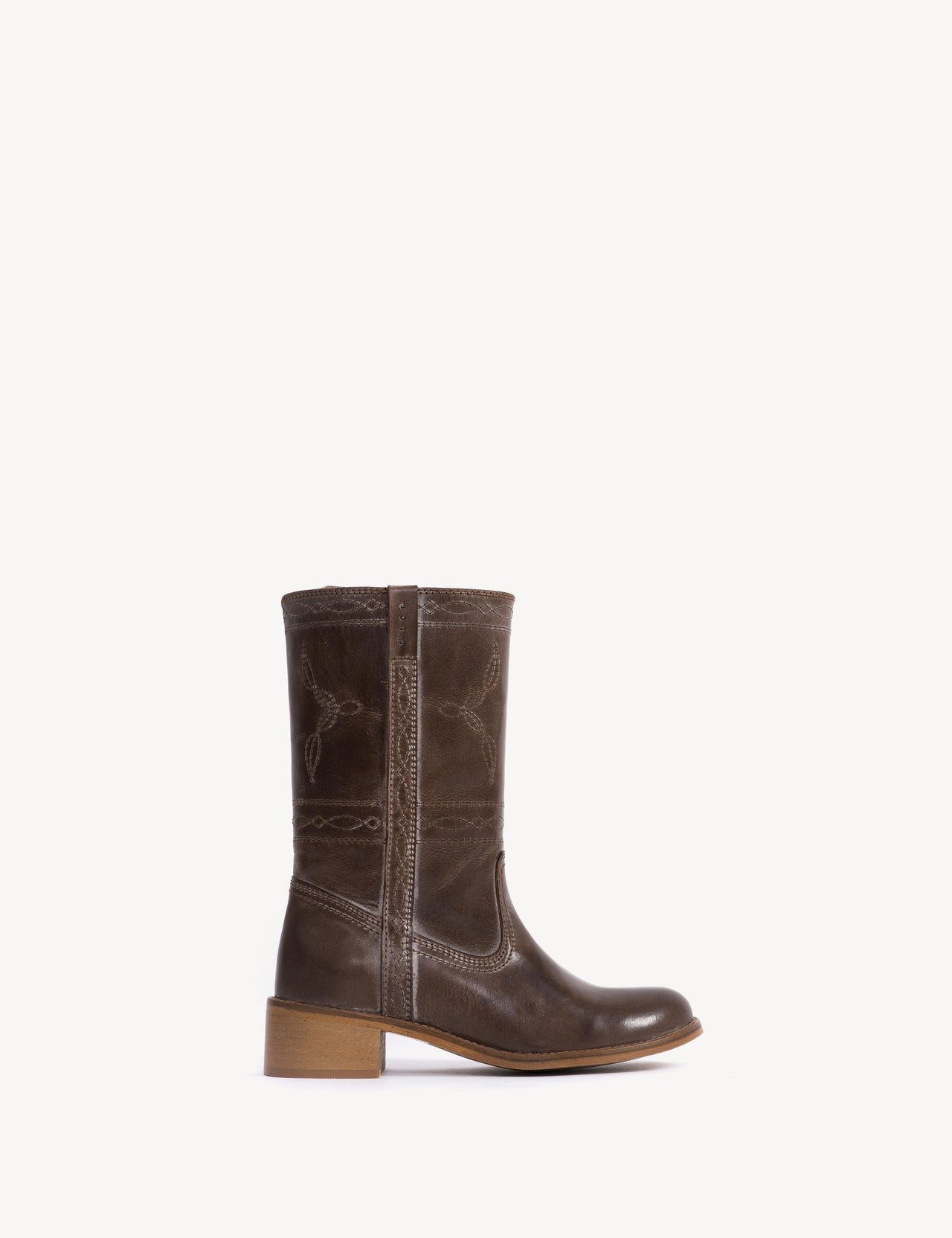 Julia Gaucho Boot With Western Stitchings In Dark Brown Escovado Leather