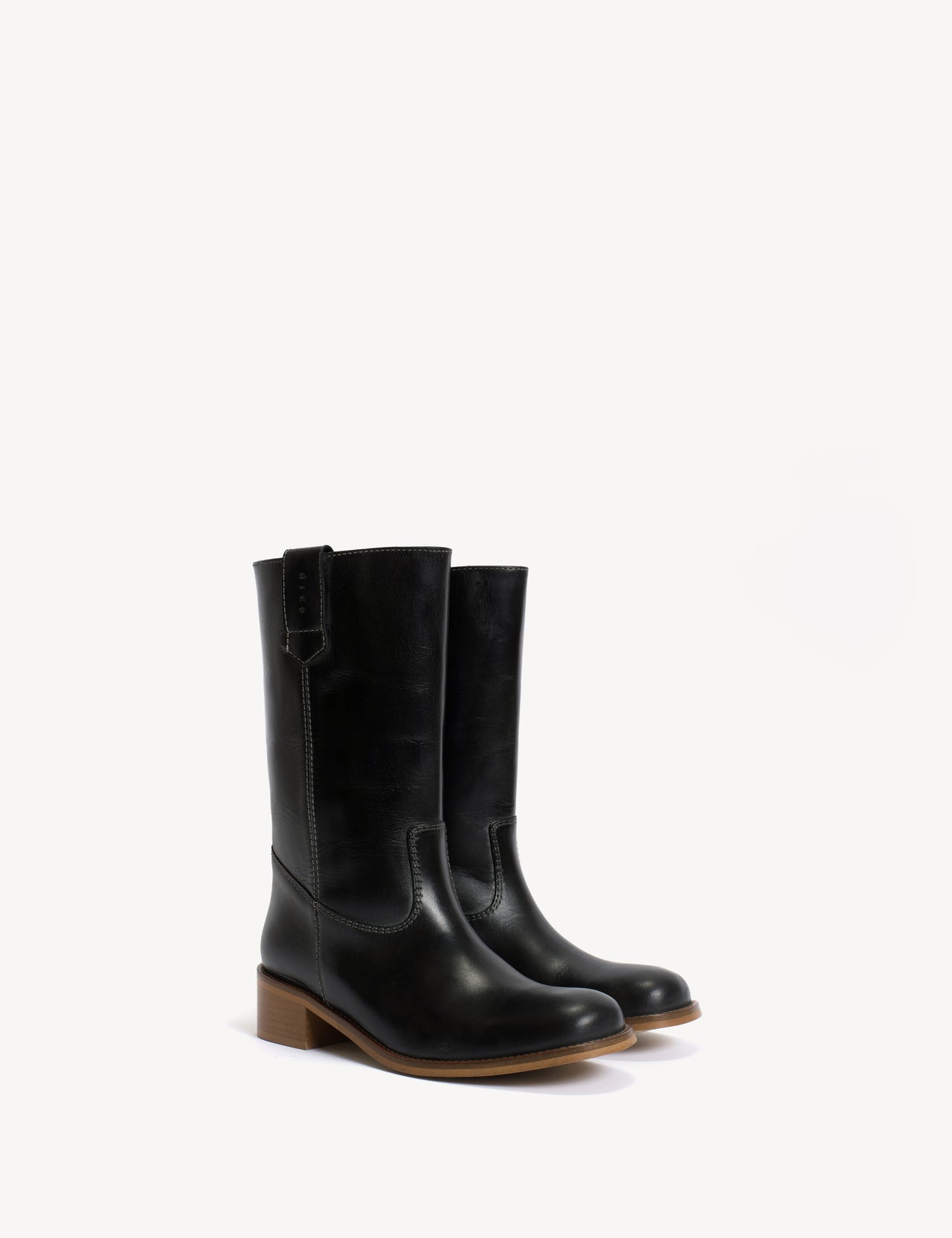Julia Gaucho Boot In Charcoal Black Escovado Leather With Natural Color Sole