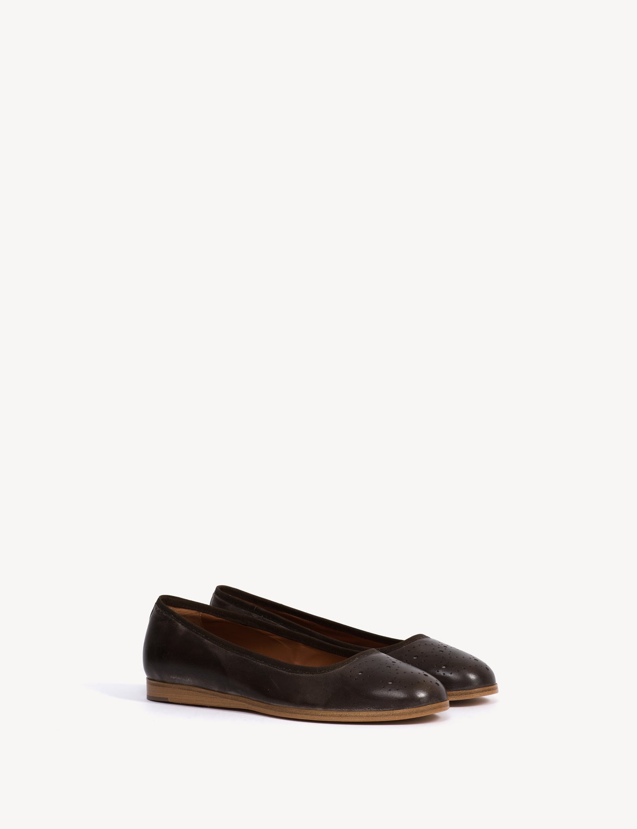 Mari Brogue Flats In Dark Brown Escovado Leather
