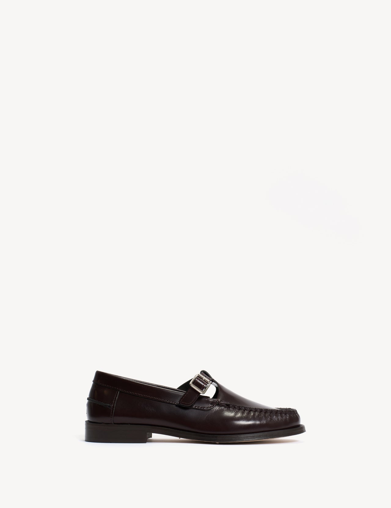 LOAFERS & FLATS