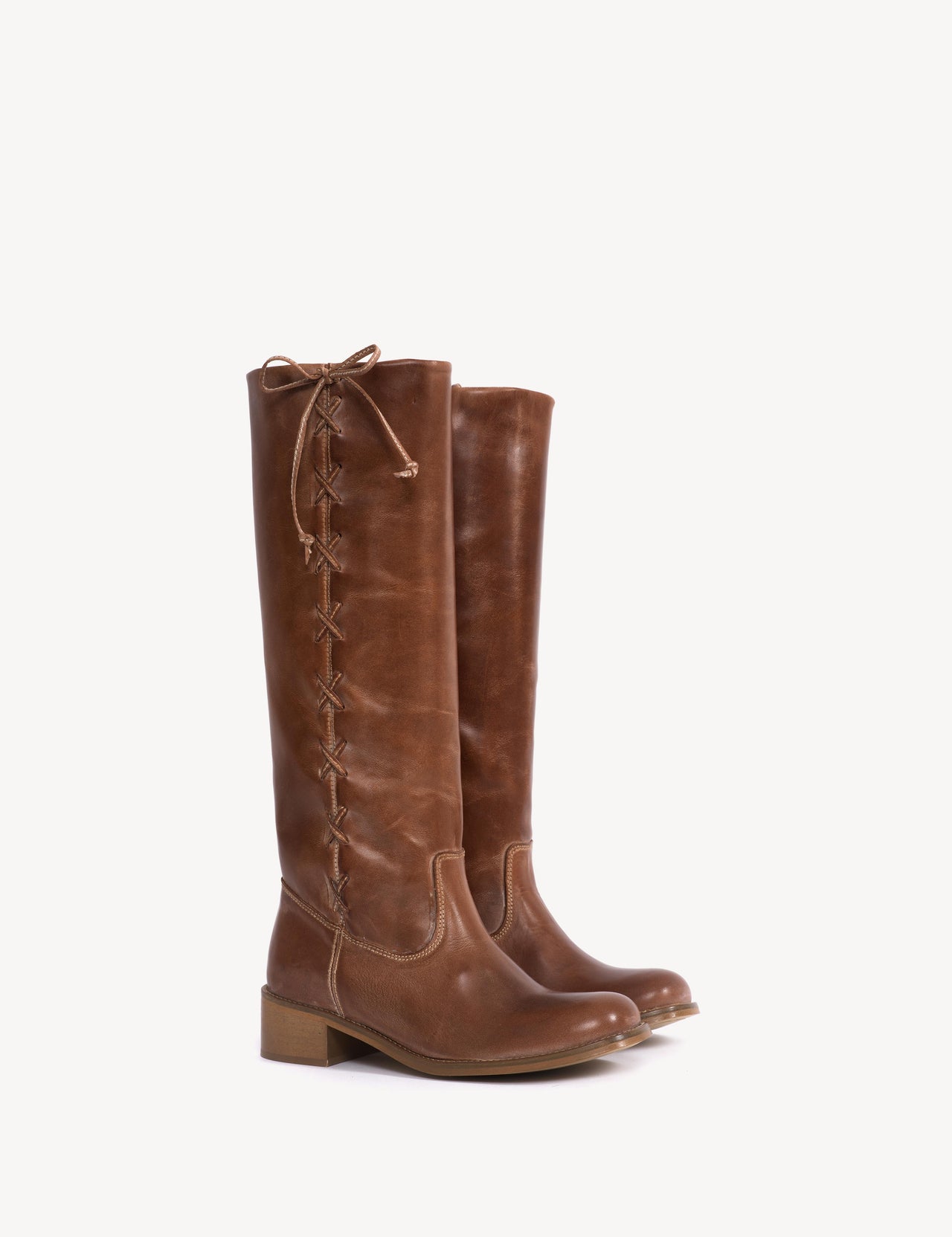 Ann Gaucho Boot With Laces In Cognac Escovado Leather