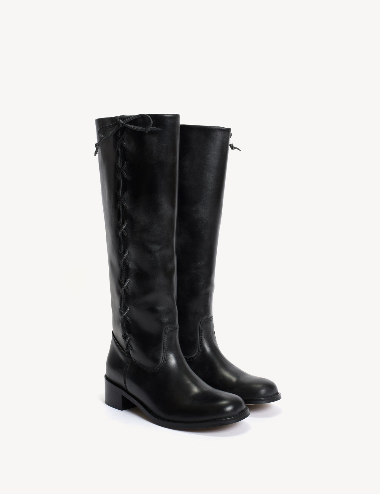 Ann Gaucho Boot With Laces In Black Escovado Leather