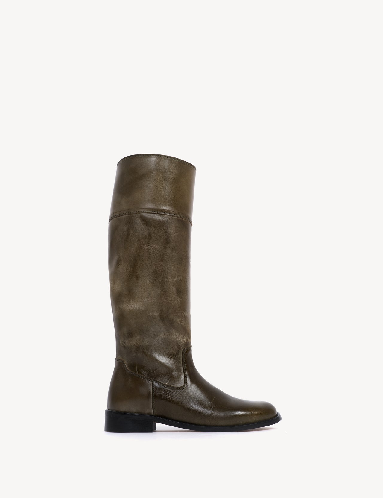 Cavalry Boot In Army Green Escovado Leather