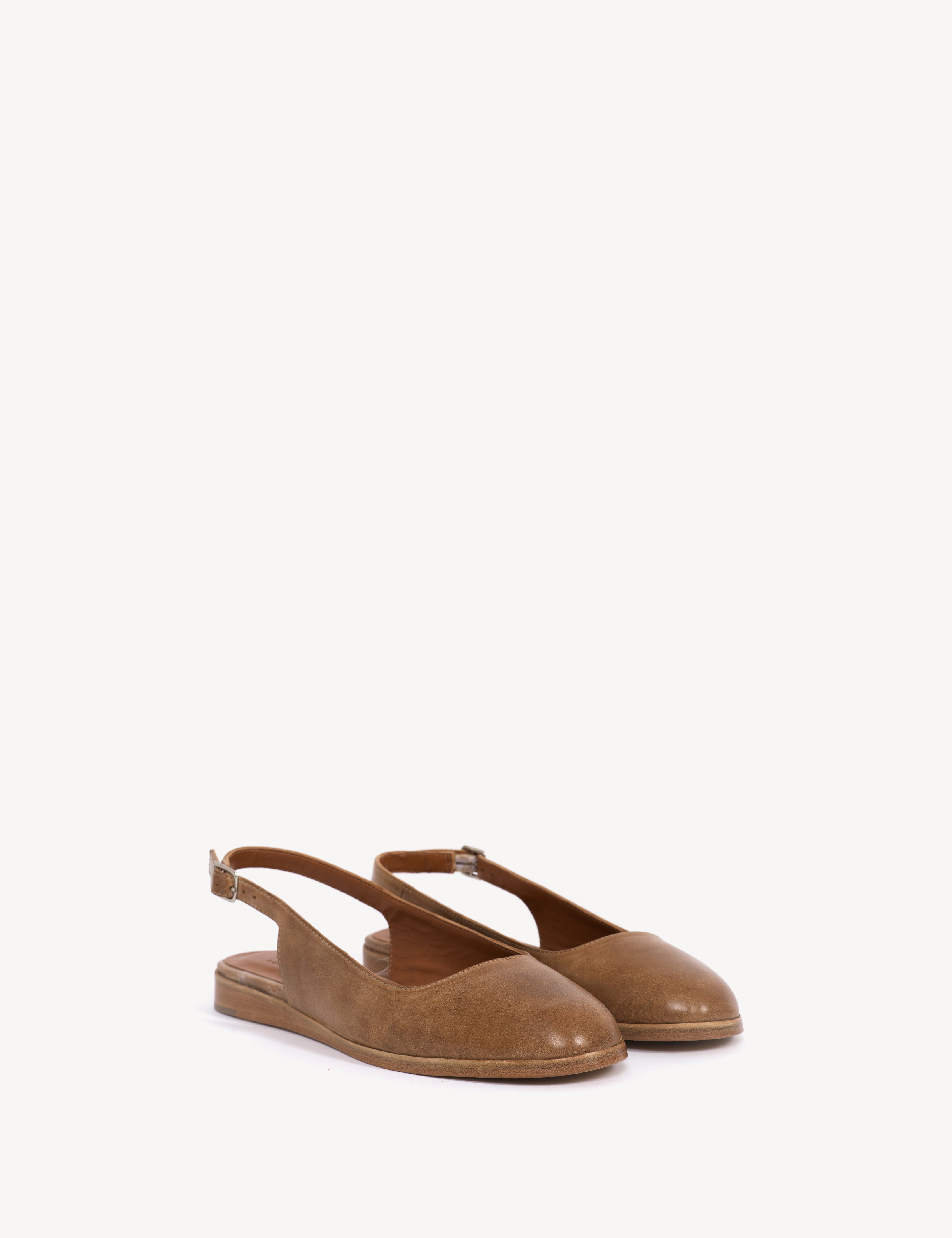 Moa Slingback Flats In Dark Tan Escovado Leather - Dico Copenhagen