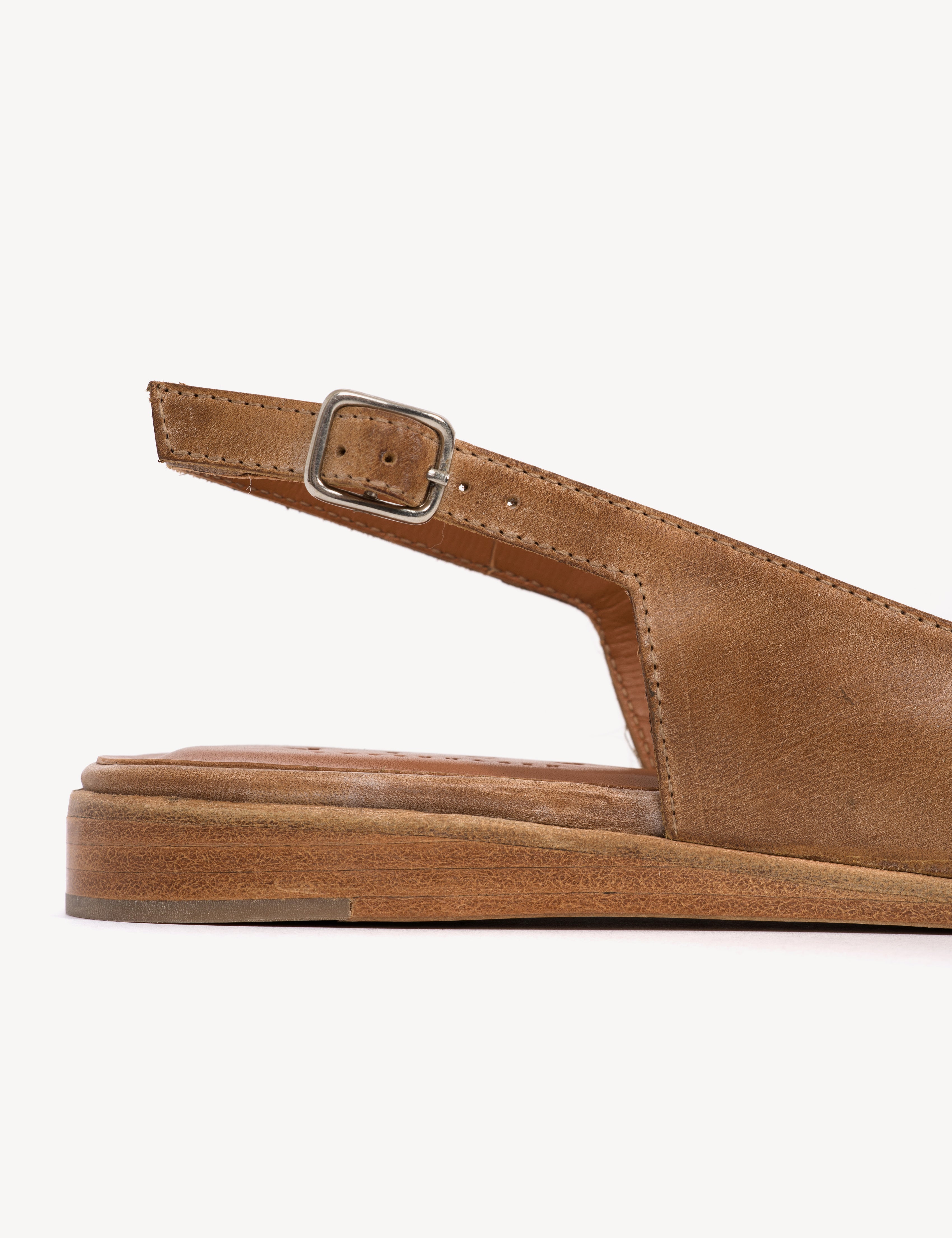 Moa Slingback Flats In Dark Tan Escovado Leather - Dico Copenhagen