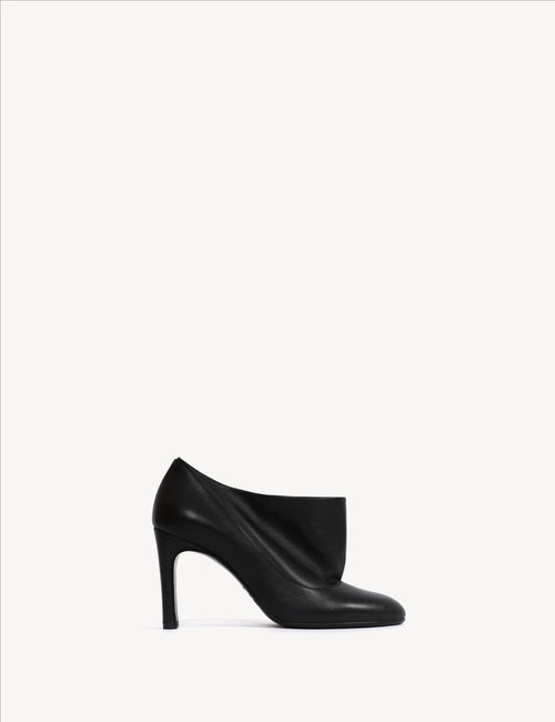 Lara Boots In Black Calfskin