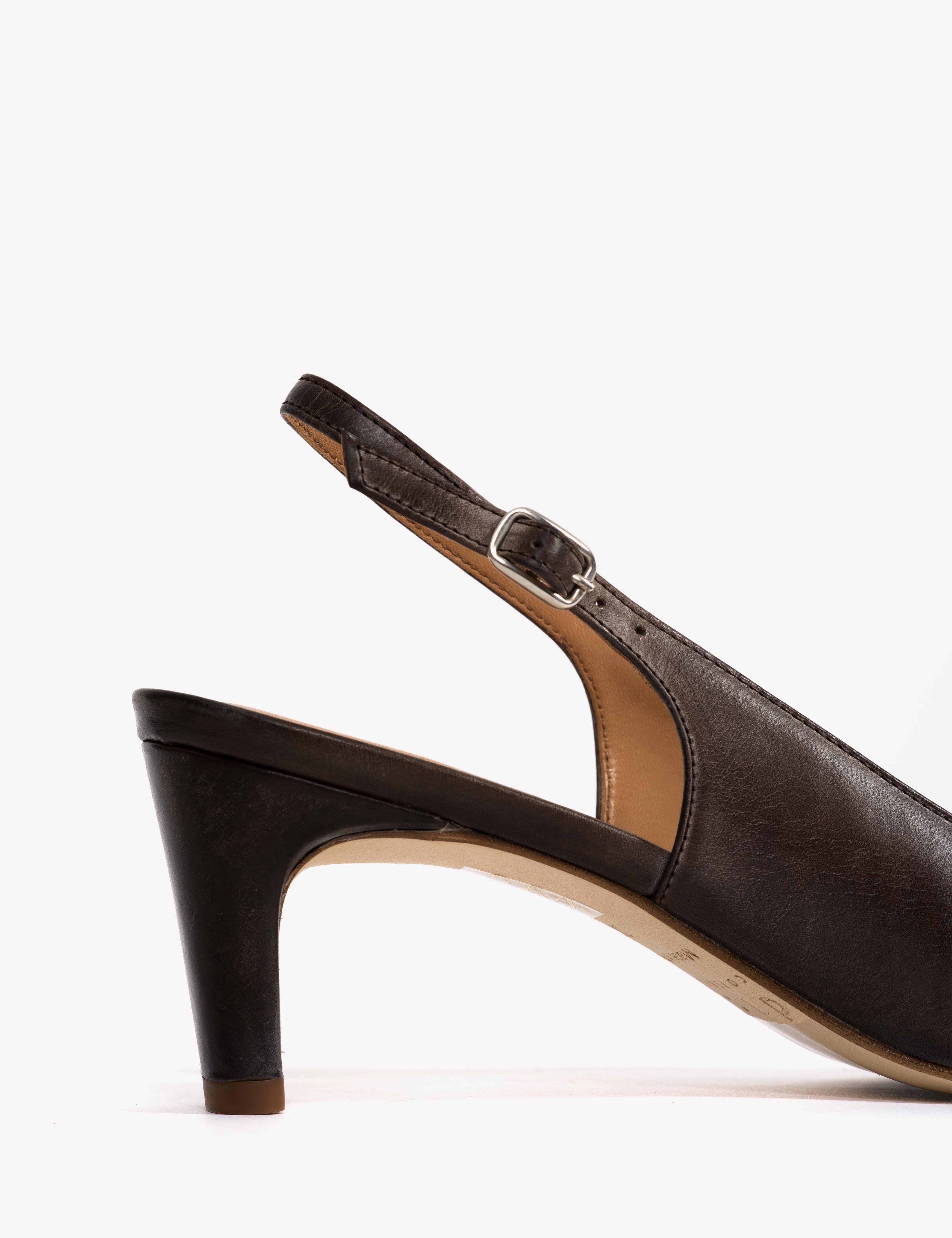 Liz Slingback Pump – Dark Brown Escovado | Dico Copenhagen