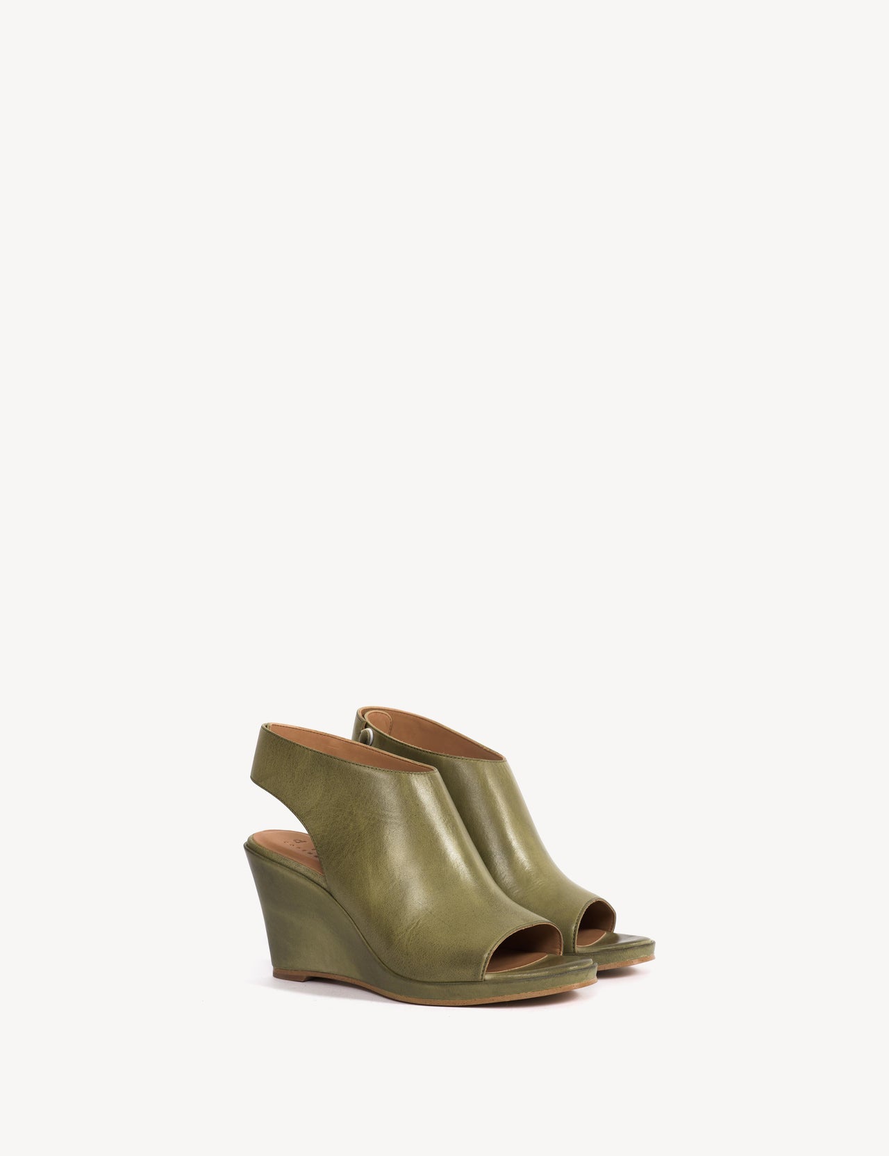 Liv Wedge Sandal In Avocado Green Escovado Leather