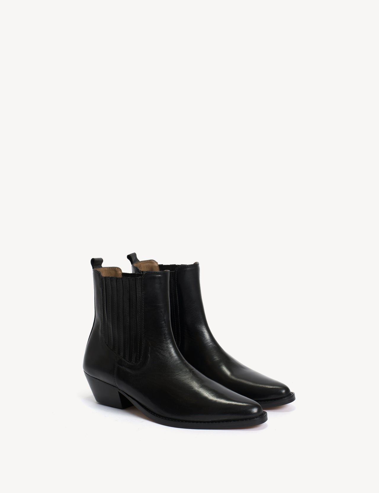 Dasha Chelsea Boot In Black Escovado Leather