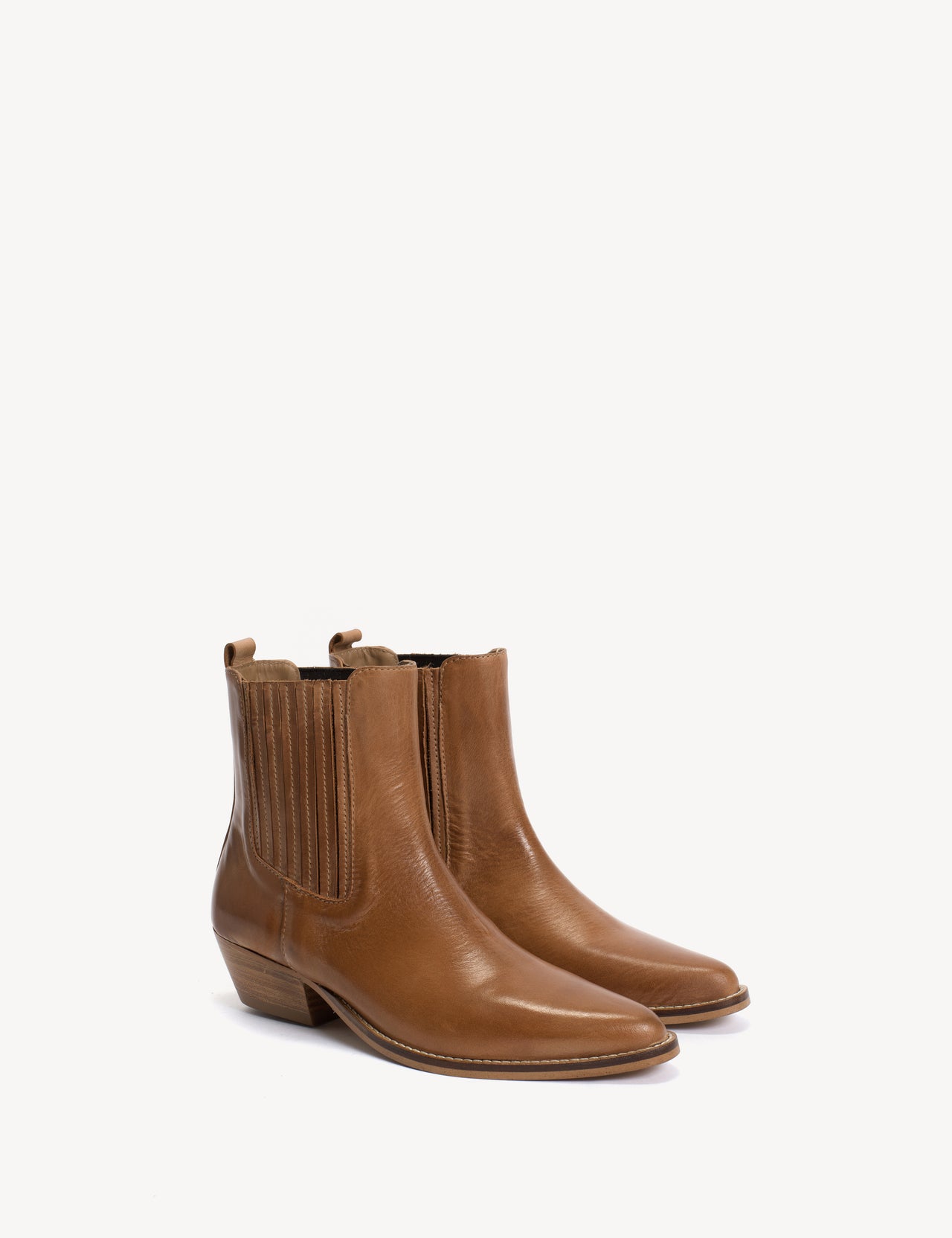 Dasha Chelsea Boot In Dark tan Escovado Leather