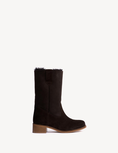 Julia Gaucho Boot In Dark Brown Shearling Fur
