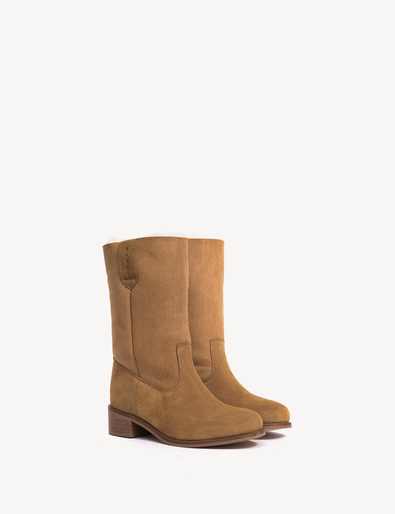 Julia Gaucho Boot In Tan Shearling Fur