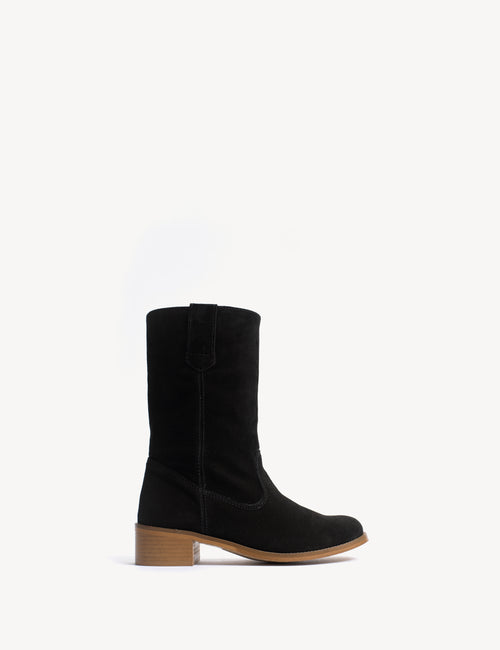 Julia Gaucho Boot In Black Calf Suede