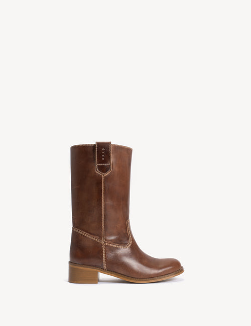 Julia Gaucho Boot In Cognac Escovado Leather