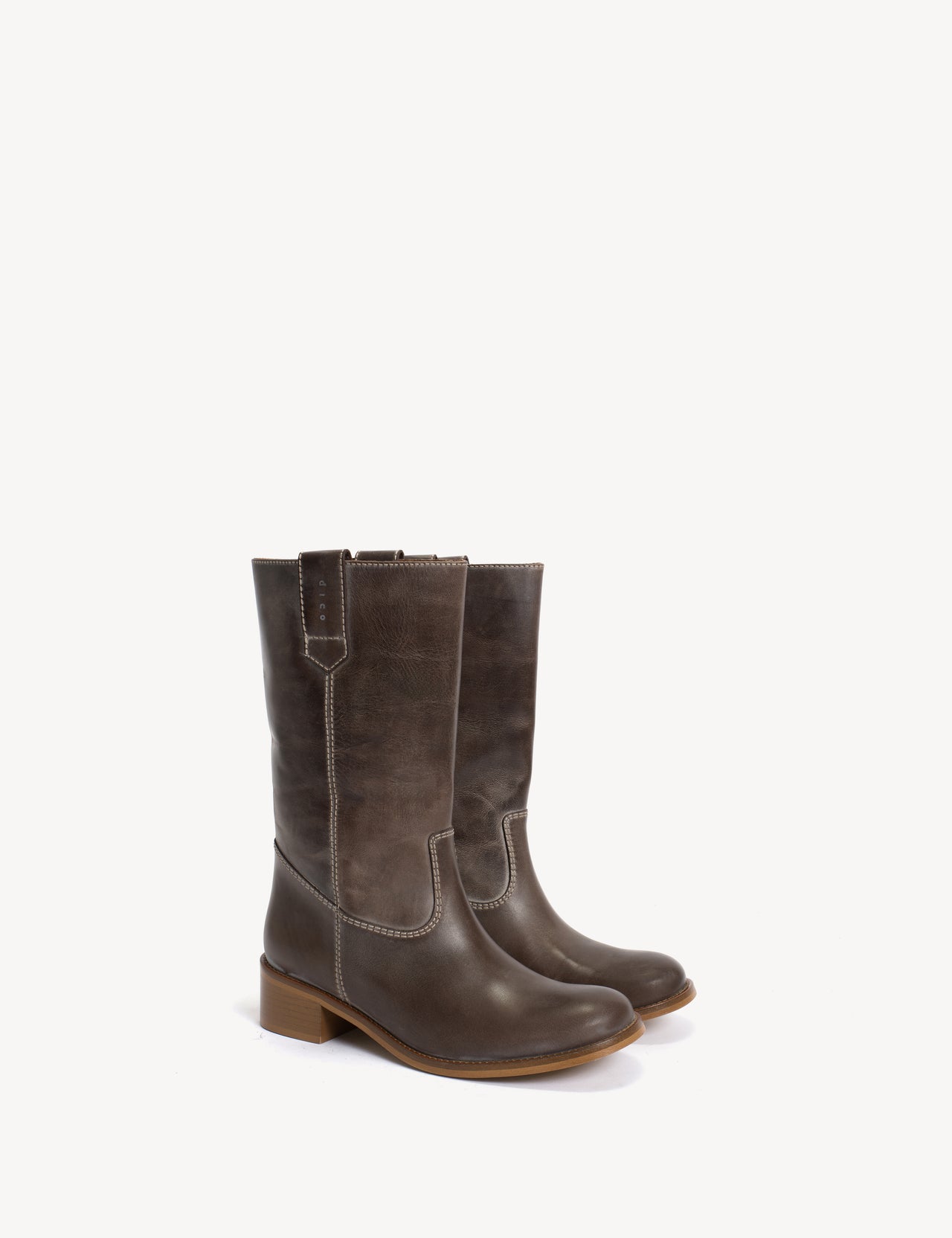 Julia Gaucho Boot In Brown Escovado Leather