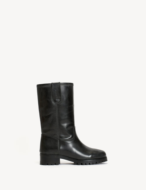 Kimmi Boot In Charcoal Black Escovado Leather