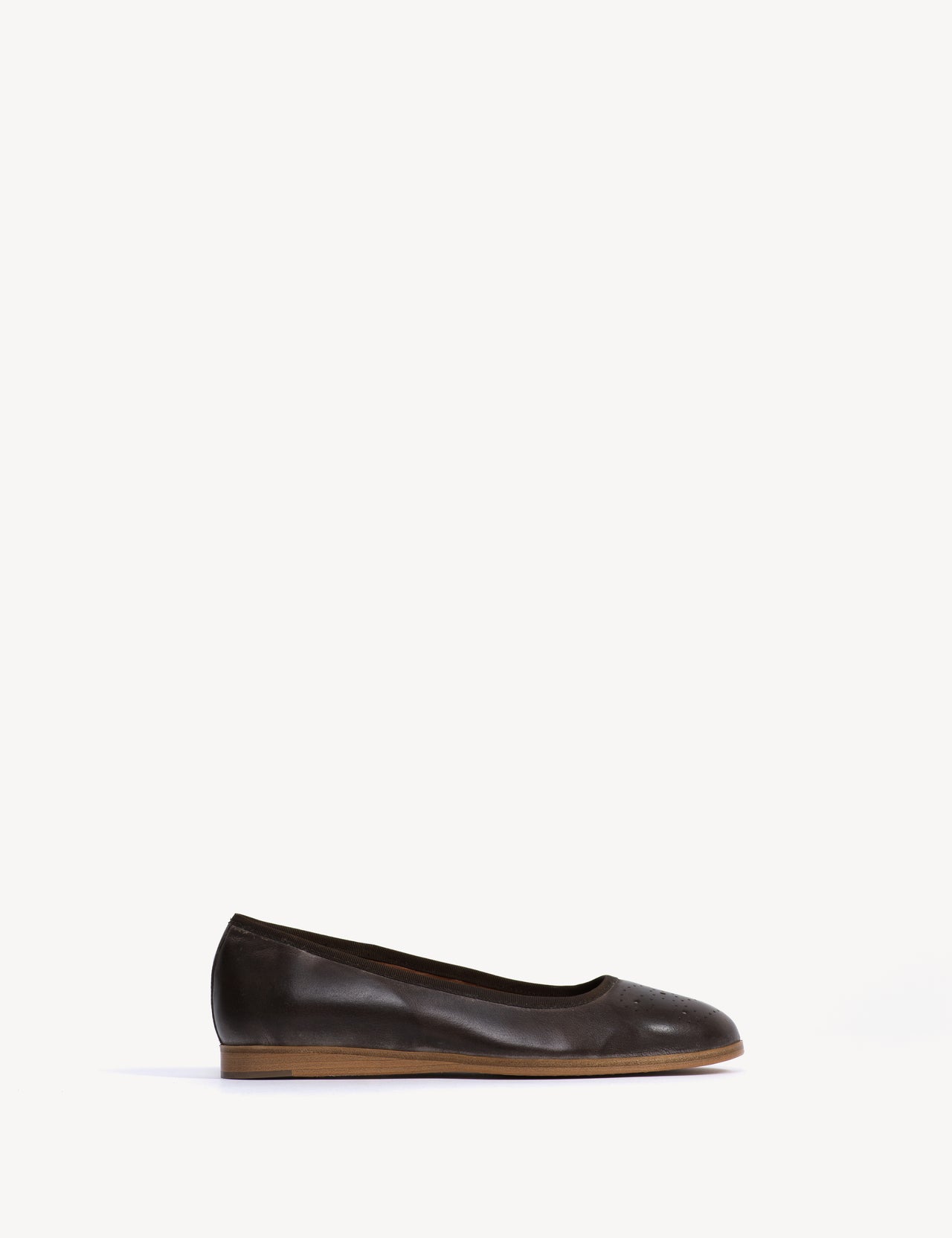 Mari Brogue Flats In Dark Brown Escovado Leather