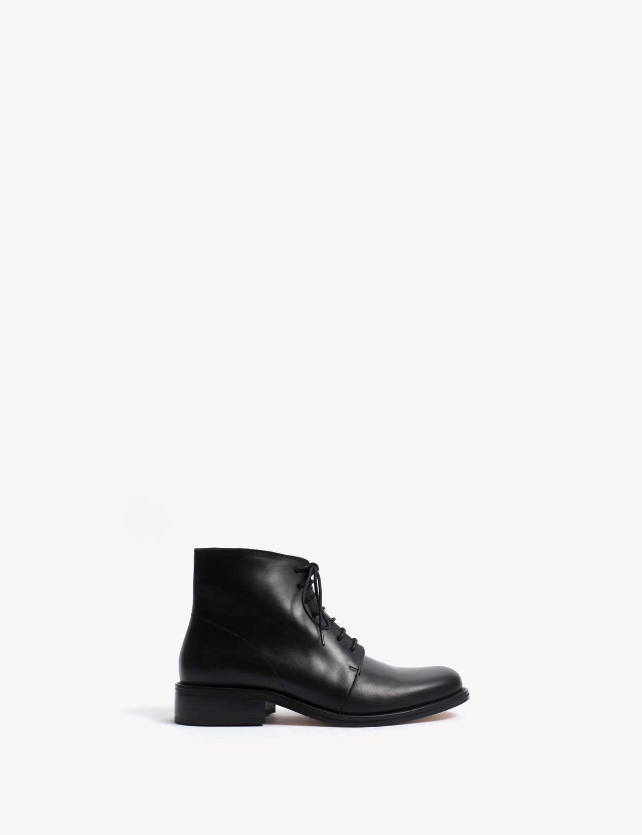 Nico Lace Up Boot In Black Calfskin